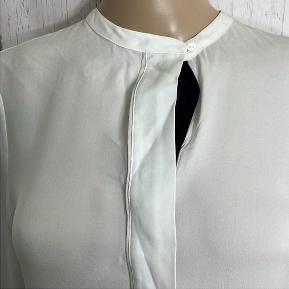 NWT Vince 100% Silk Cream Offwhite Wisteria Wallflower Silk Shirt - Picture 5 of 14